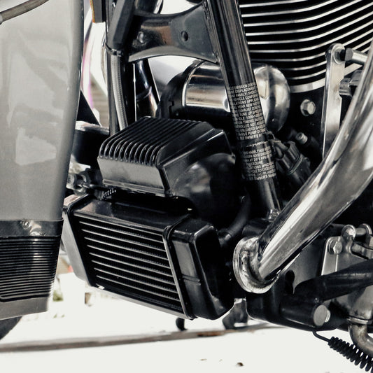 Fan-assisted LowMount 10-row Oil Cooler System